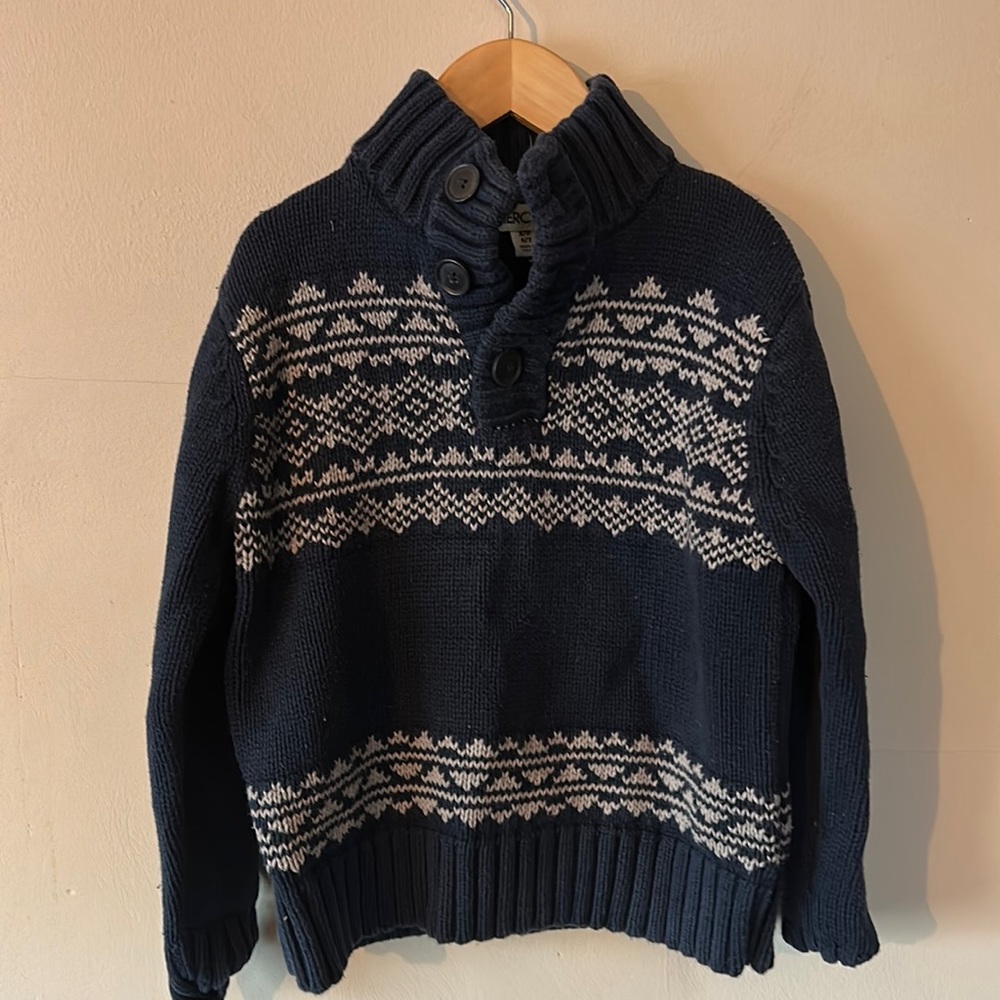 Cherokee kids size 6-7 navy blue sweater